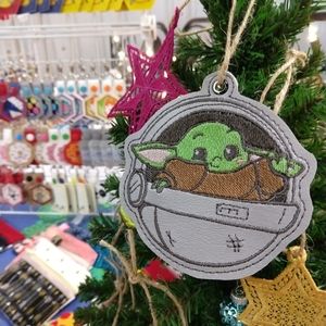Star Wars Holiday - Small green alien baby in pod inspired Ornament Star Wars Holiday - Small green alien baby in pod inspired Ornament